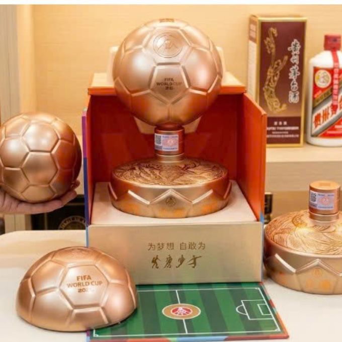 Rượu hình quả bóng FIFA World Cup