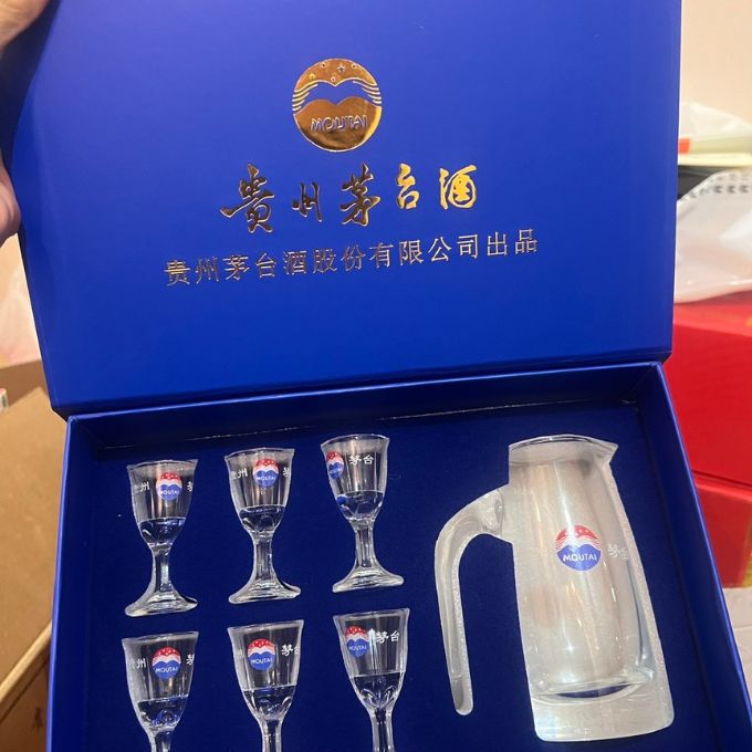 Bộ ly rượu Mao đài