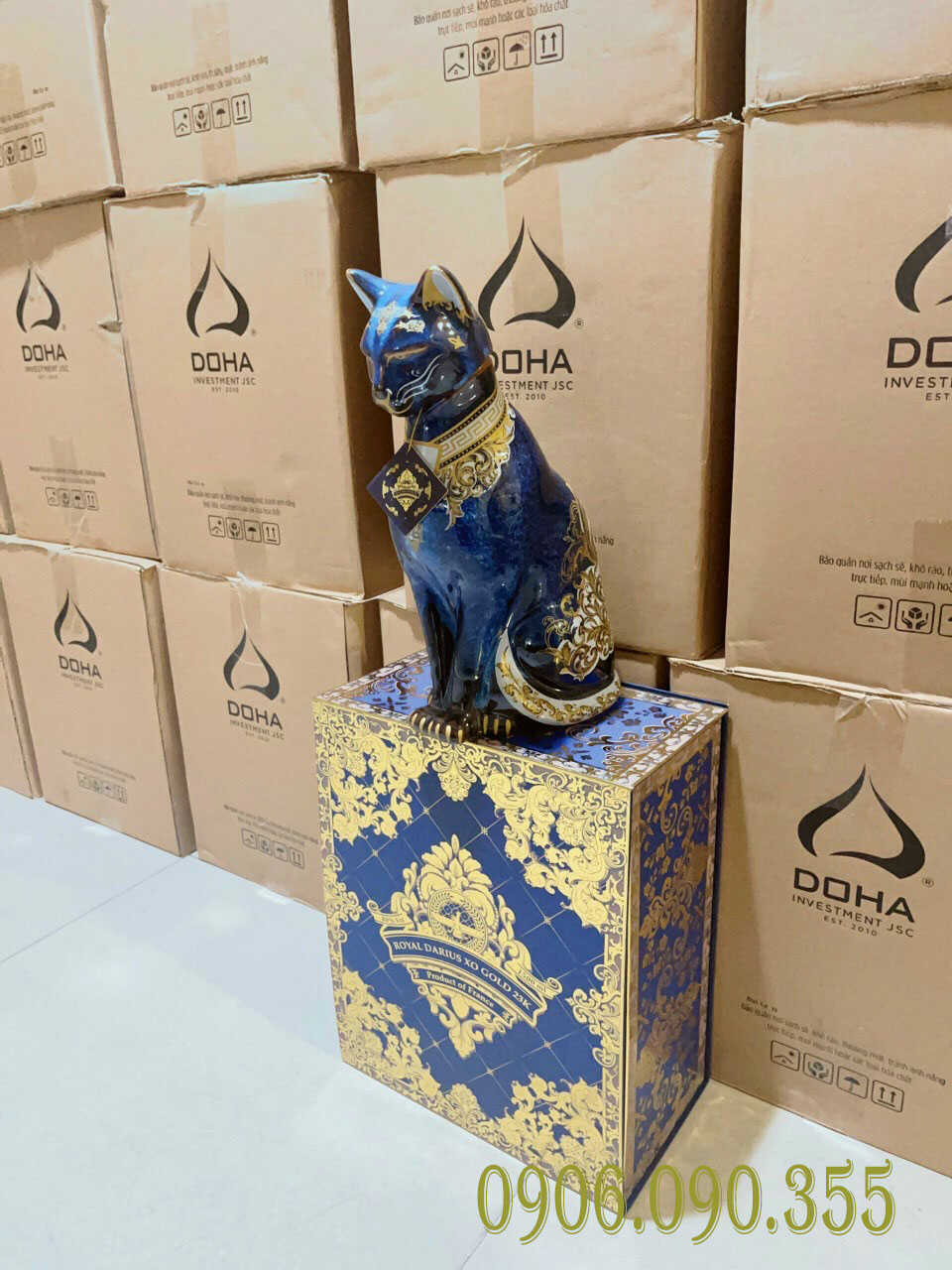 Rượu mèo sứ Royal Darius XO gold 23K